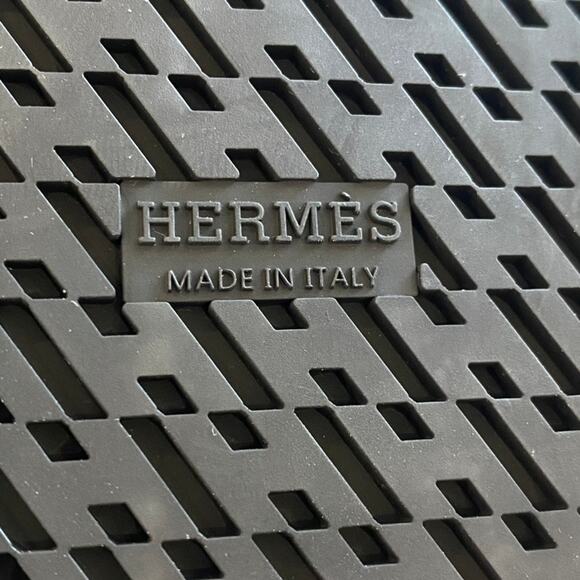 NEW Hermes Chypre White Black Leather Slide Sandal EU 40 Womens - Picture 9 of 10